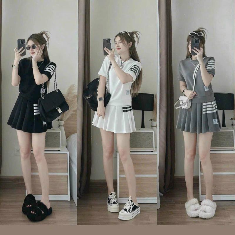 SET BỘ HAI MÓN ÁO THUN TRƠN TAY NGẮN VÀ CHÂN VÁY XẾP LY PHỐI  KẺ SỌC Nữ Top Women Nhung Đen