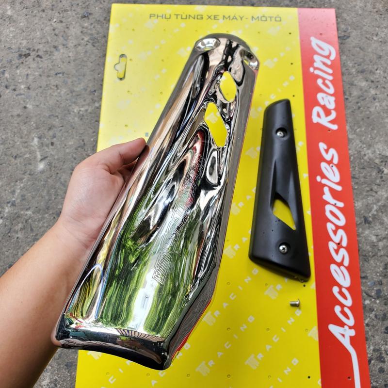 Che Ốp Pô Ex 10 Exciter 2010 có ốc gắn ốp đi kèm