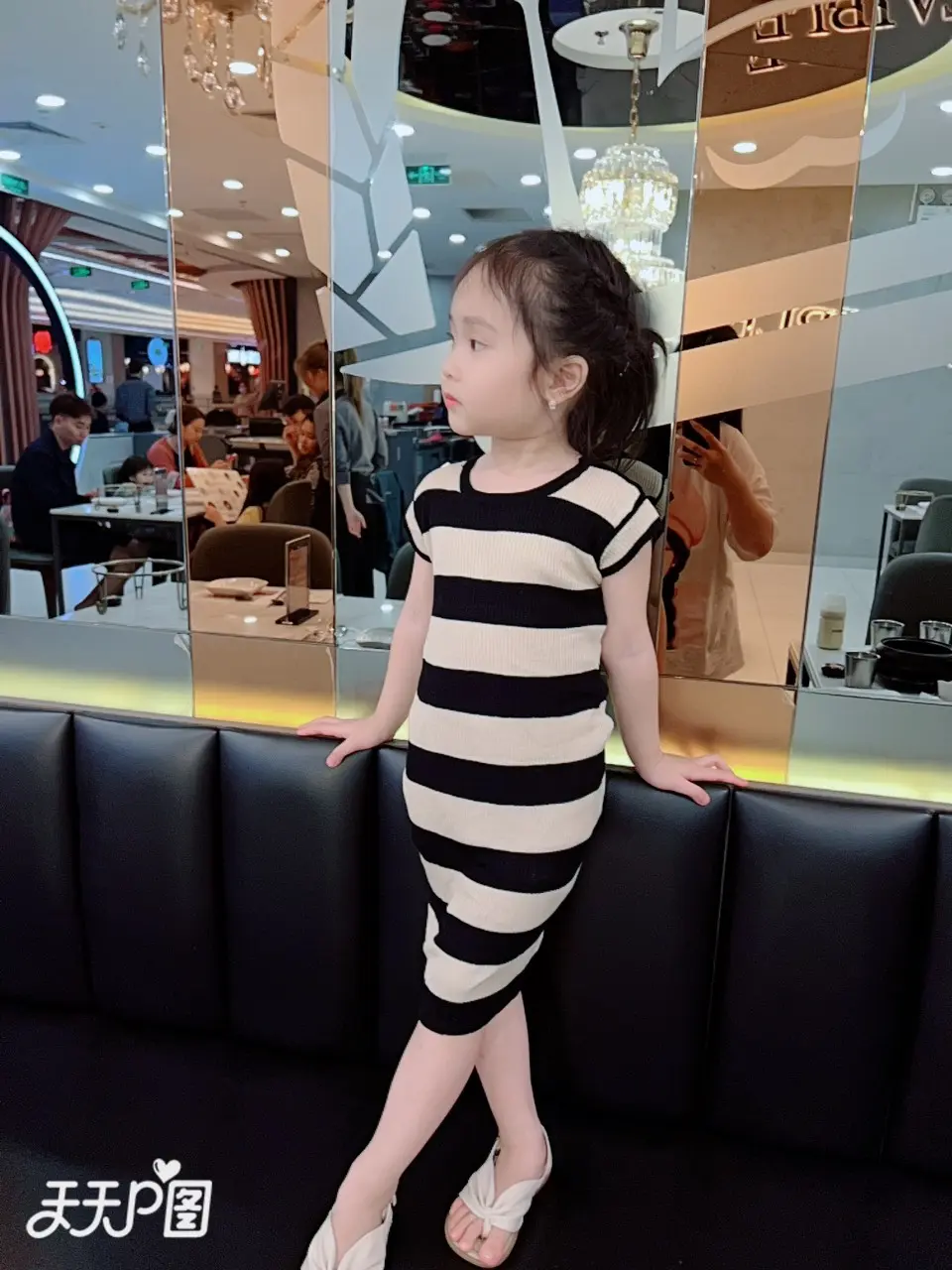 Váy body kẻ len chất mongtoghi mỏng hàng QC cao cấp, dành cho mùa hè