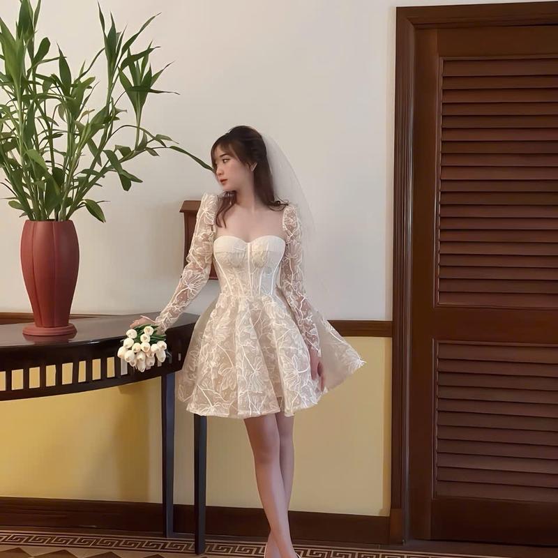 Đầm ren tay dài màu trắng kem 3 lớp có kèm mút ngực  Size ML Women Nữ Voi Dress Sen Voan. 3