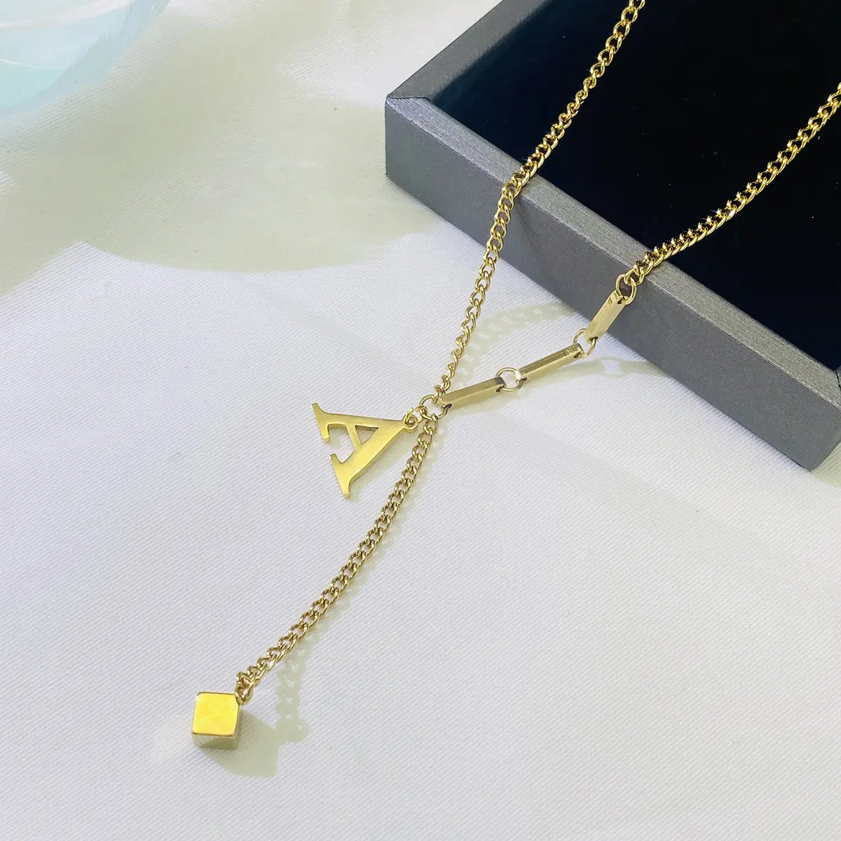 Vòng Cổ, Chất Liệu Thép Titan 26 Chữ Cái Tiếng Anh Phổ Biến Năm 2024, Dây Chuyền Cổ Áo Họ Nữ, Đặc Biệt Và Giá Cả Phải Chăng, Thích Hợp Làm Quà Tặng Sinh Nhật Bạn Gái, Sang Trọng