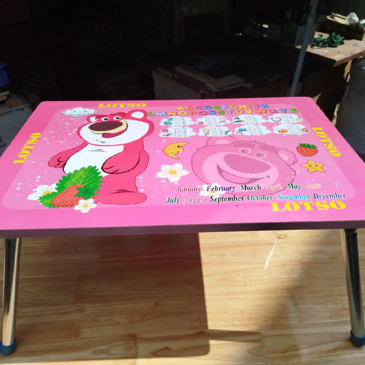 Bàn học sinh gấp gọn hoạt hình dễ thương 40×60cm banhoc gapgon hello kitty
