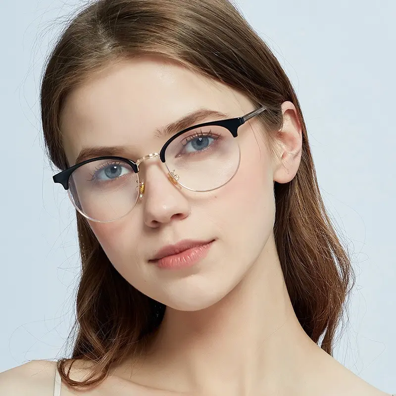 Photochromic+anti-blue light+reading glasses. A high-end pair of glasses that are suitable for the elderly but look youthful and fashionable.