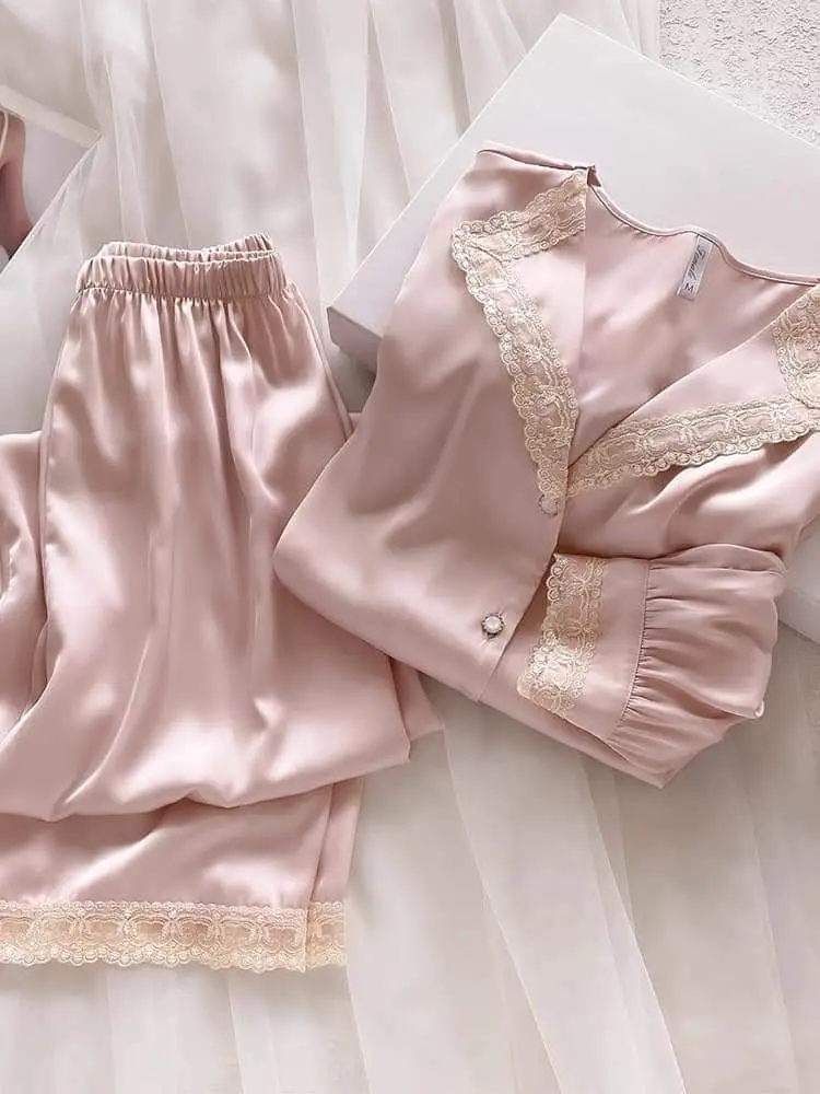 Bộ Đồ Ngủ Pyjama Lụa Hồng Cổ Viền Ren Nhà Julia - Lụa Quảng Châu Cao Cấp - Sang Trọng, Mềm Mại Và Thanh Lịch - Nữ, Women 131 Quần Ngủ Áo đồ  ngủ