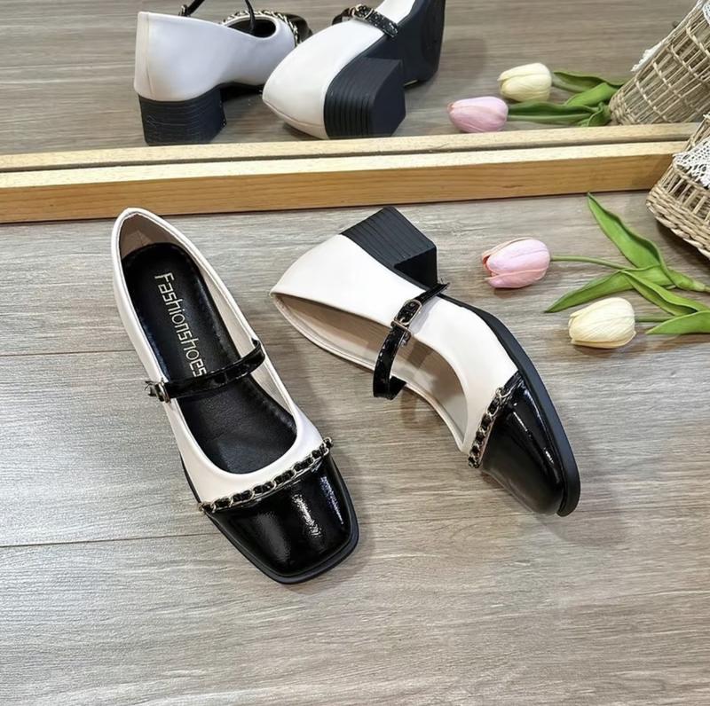 (Lùi  1 size) Giày Lotlita Gót Vuông Phối Dây Xích Đế Cao 5p Da Mờ 2 Màu Đen Kem Shoes Nữ