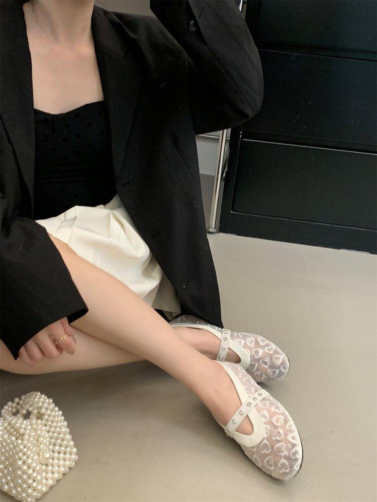 Product Introduction of Flat Shoes for Women Round Toe Mesh Soft Sole Slip-On Fashion Mary Jane Shoes Sizes 35-40 44