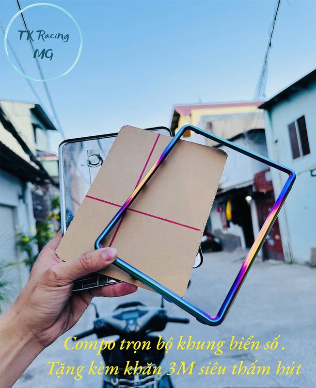 Khung Bọc Biển số ( Bộ 3 món mẫu TiTan , INOX ) . Tặng kèm khắn 3M siêu thấm hút