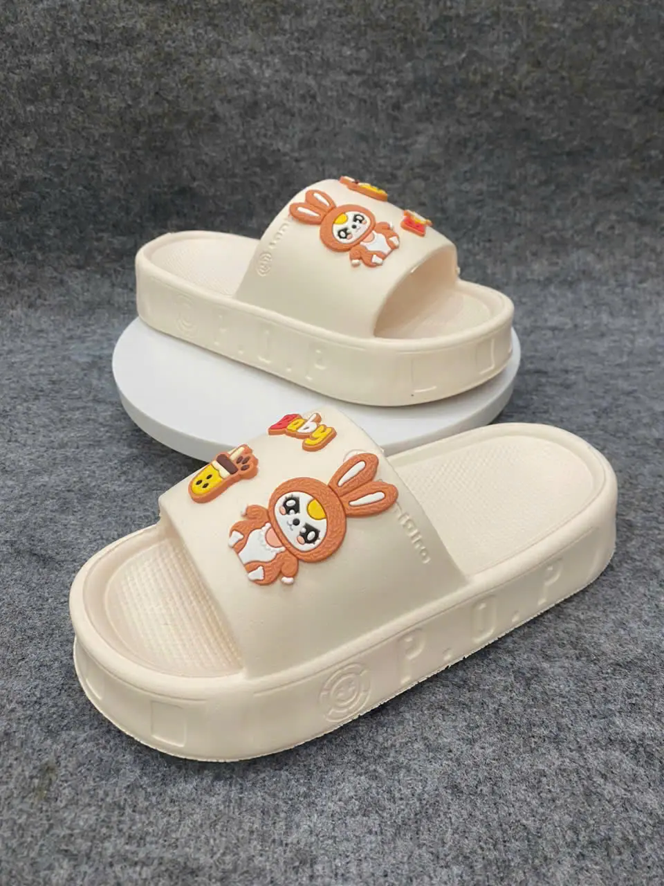 Dép bánh mì nữ quai ngang girl phố đi mưa du lịch tắm biển nâng đế 5cm sticker trà sữa,labubu
