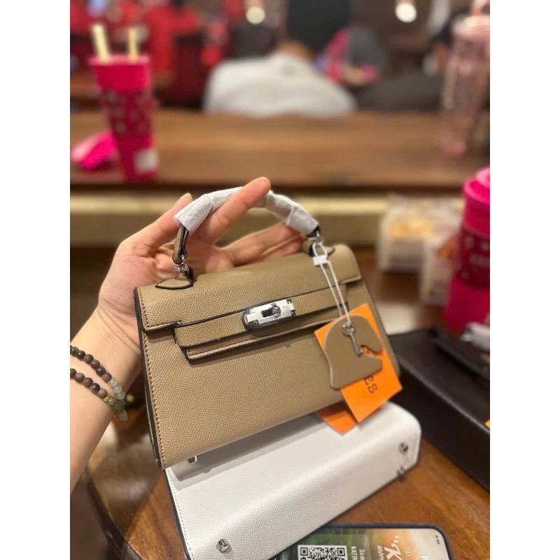 Product Introduction of Túi Nữ sang chảnh đeo chéo,cầm tay sz 19 vừa tắt cả các dòng sđt 15