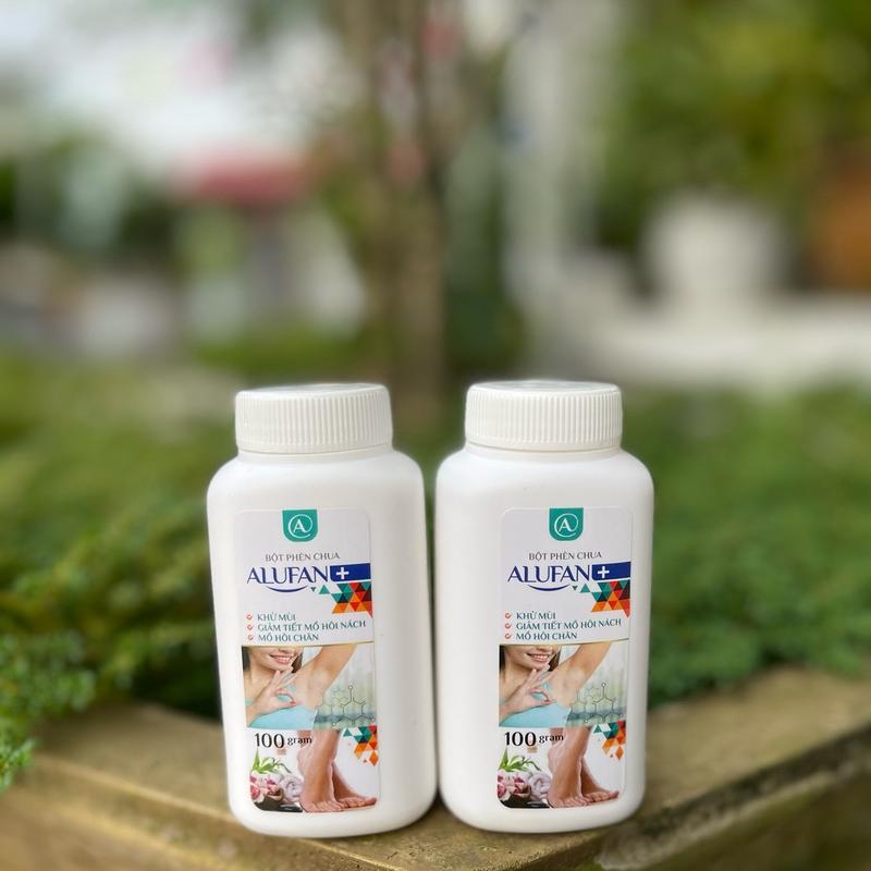 Hai(2) lọ bột phèn chua alufan có đầu rắc. mỗi lọ chứa 100g bột phèn chua khử mùi hôi nách, hôi chân lăn  chân