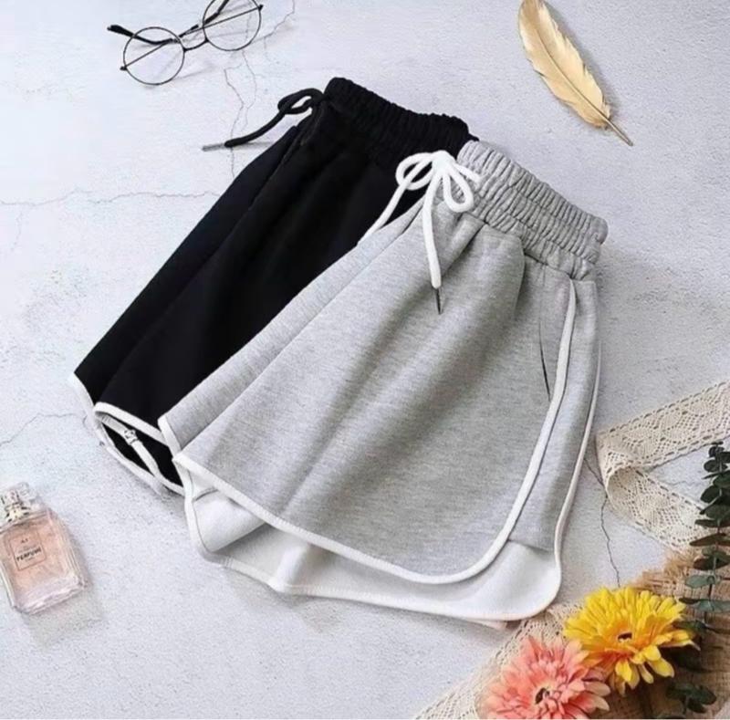 Product Introduction of Combo 3 Quần đùi nữ viền sọc thể thao mặc nhà đủ màu sắc, quần short ngắn có dây rút.50 kí mặc vừa 34
