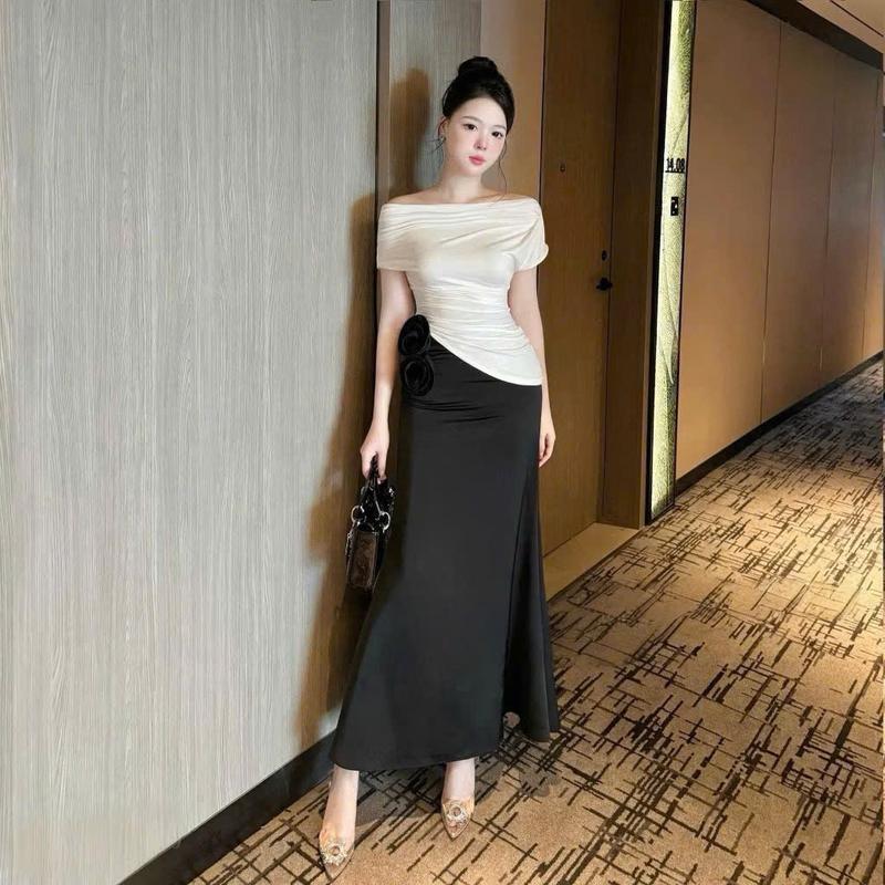 Sét Áo Thun Tăm Lạnh Trễ Vai Phối Chân Váy Poly Đính Hoa Hồng Gợi Cảm Shishinclothing