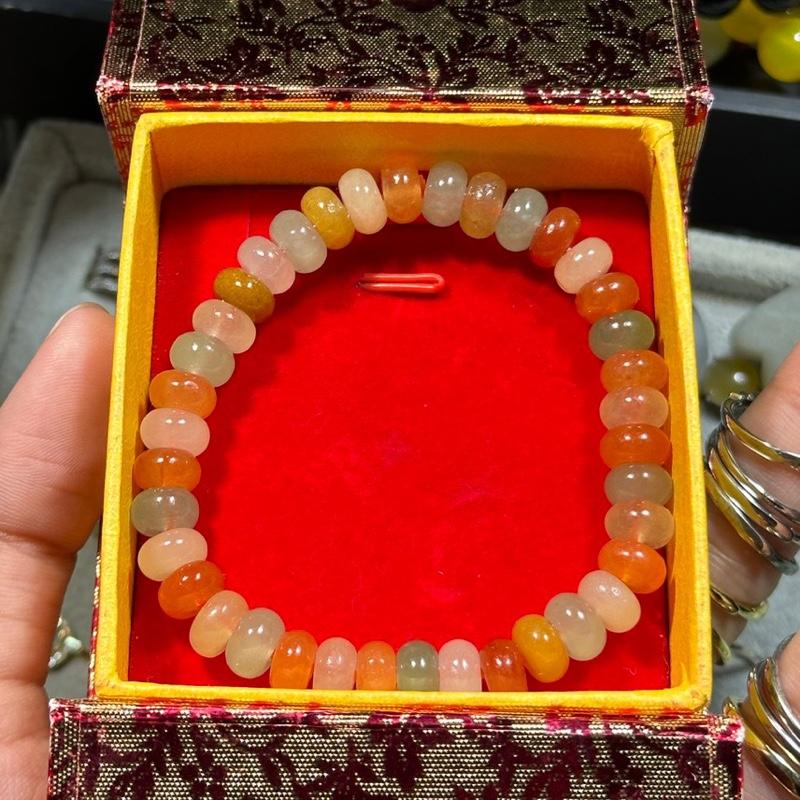 Nhẫn ngọc phỉ thuý phụ kiện trang sức nữ 0