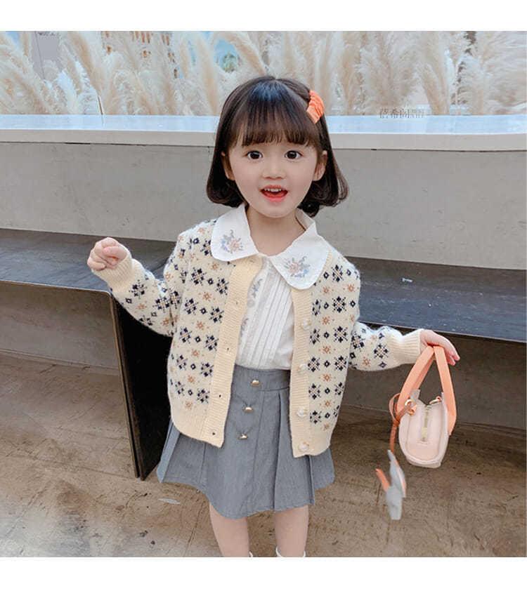 Product Introduction of Girls' Fashionable Sweater Coat Spring and Autumn Children's Knit Cardigan 2024 Autumn New Children's Casual Autumn Outerwear 10