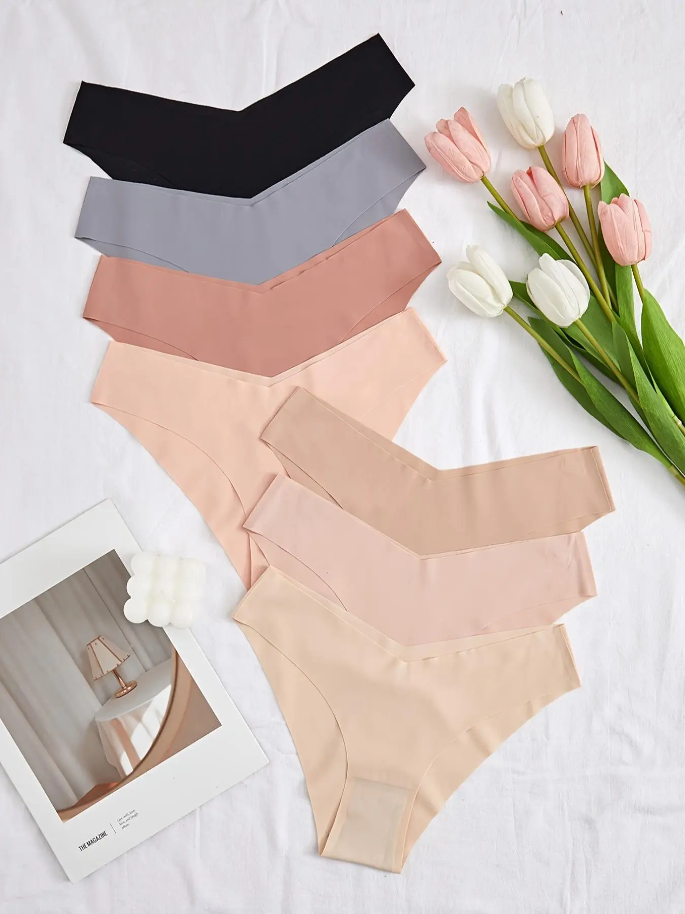 Women's 7pcs Solid High Cut Seamless Knicker, Basic Comfort Seamless Panties Pack, Soft Comfy Breathable Panty for Daily Wear, Lady Underwear for All Seasons