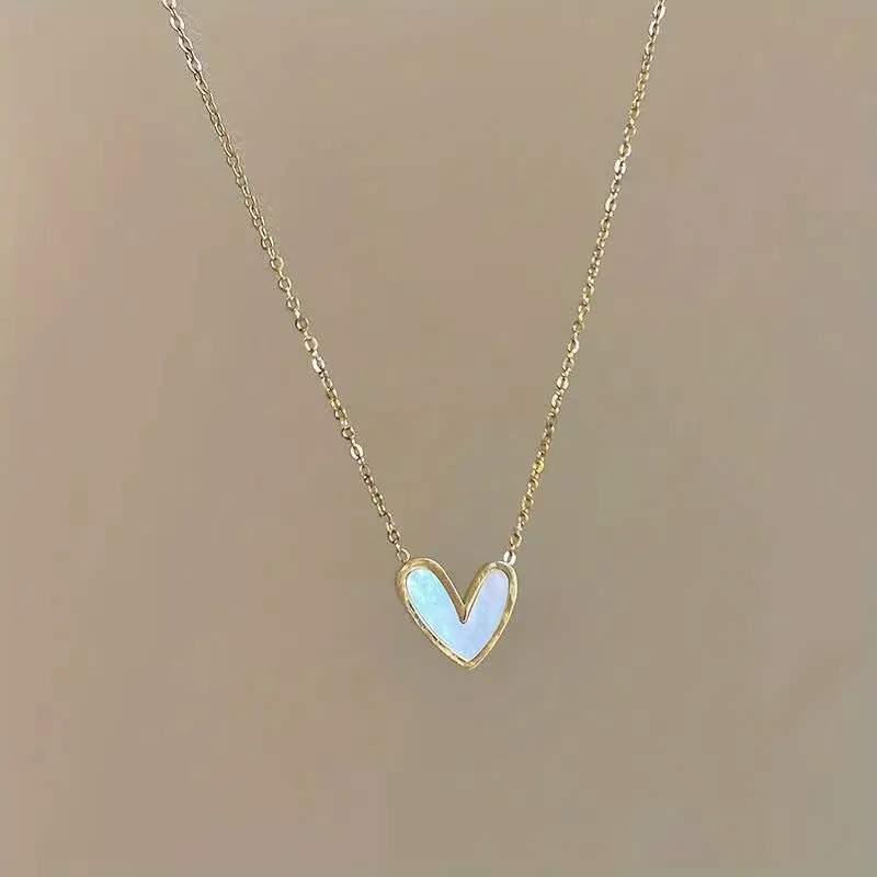 1pc Love Heart Pendant Thin Chain Necklace Elegant Luxury Clavicle Chain Personality Design Versatile Neck Chain