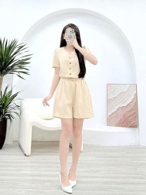 Set bộ ngắn thiết kế Nhật Vy áo cổ tròn tay ngắn xẻ tà 2 bên chất linen phù hợp mặc nhà ngủ  - D3122 Nhung