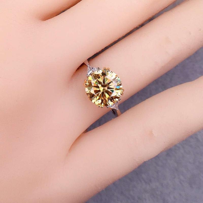 Product Introduction of 3 Carat Platinum Plated Ring with Eight Hearts and Arrows for Women 4