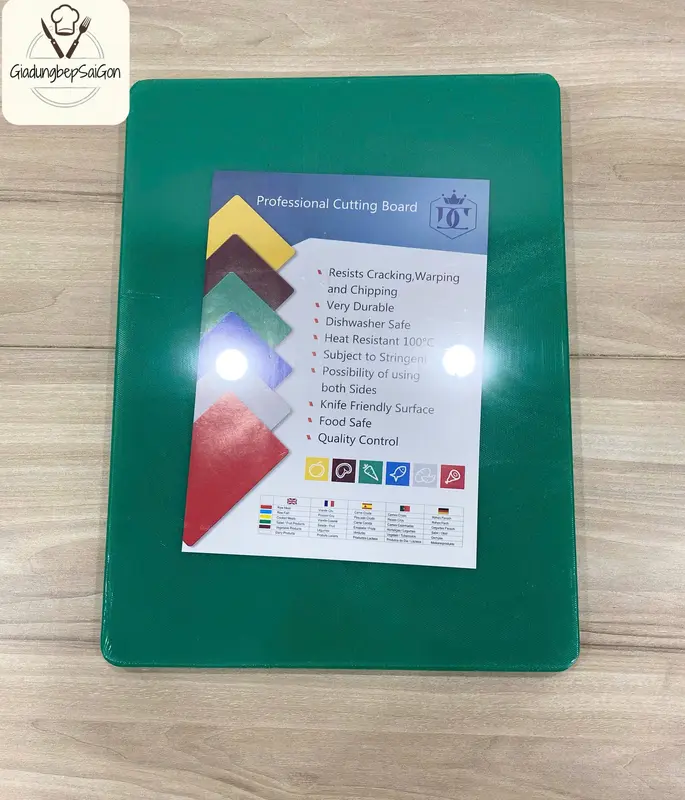 Thớt nhựa PE kháng khuẩn size 35x50cm dày 2cm chống trượt nhiều màu 1