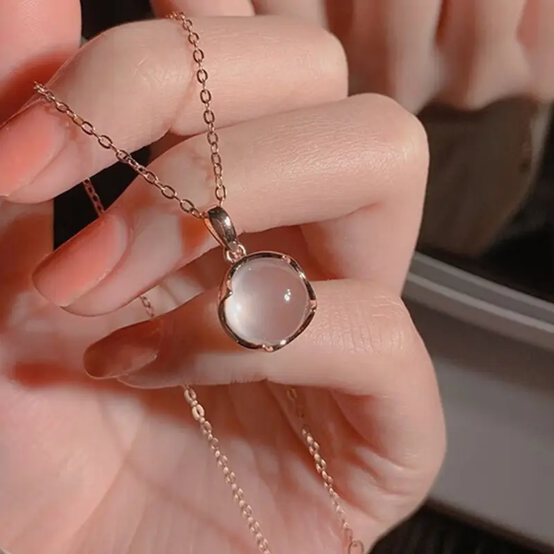 2025 Cherry Blossom Pink Crystal Necklace Peach Blossom Pendant Chain Ladies Special-Interest Design Simple Fashion Temperament Clavicle Wholesale Hot Sale