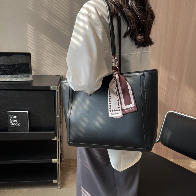 Túi xách công sở nữ da PU đựng được A4 và laptop 15.6 inch Opestore V230 Bag Tote 4
