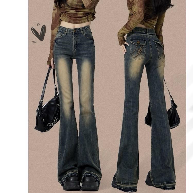   MINA JEANS  Quần Jean Ống Loe Đậm Trầm Phối Túi Nắp Sau Thêu Chữ "Jello" Vải Dày Mịn 