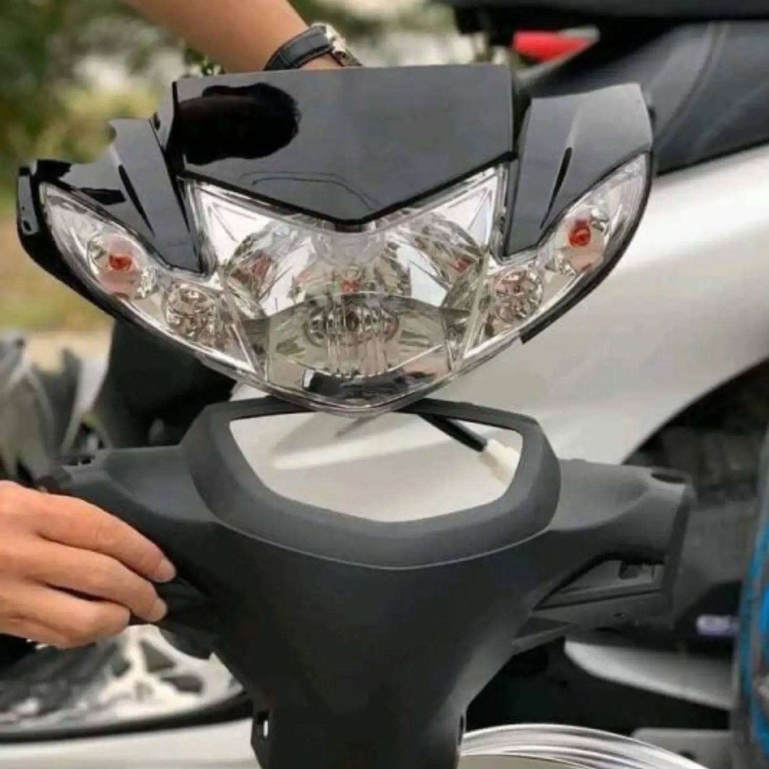 Ốp Đầu Si hello lắp Sirius 50-110cc