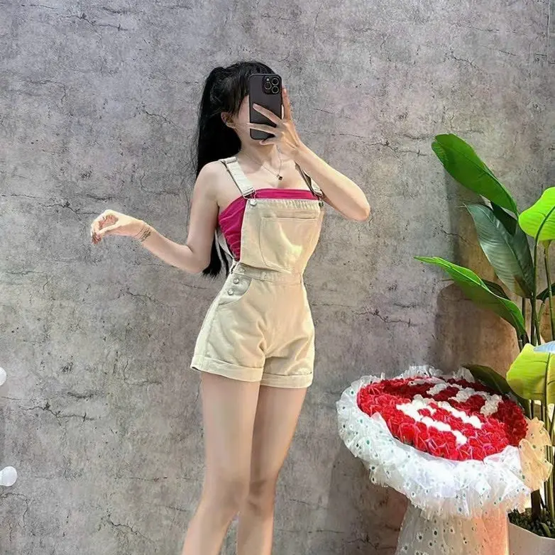 Quần yếm jean nữ cao cấp phối nút 2 bên hot trend màu kem Quang Vinh store96
