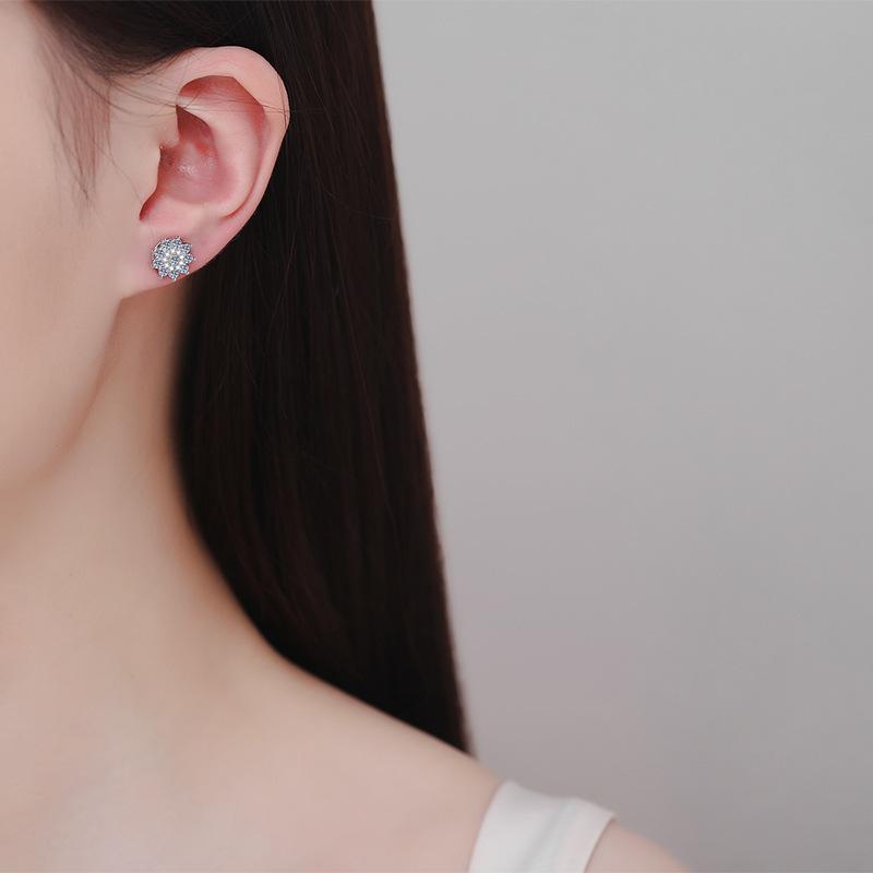 Product Introduction of Bông tai hoa hướng dương quý phái sang trọng dành cho phụ nữ 3
