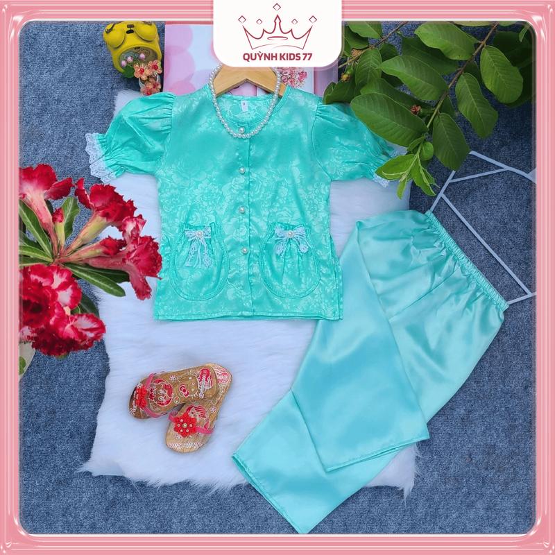 11-35kg Bộ Áo bà ba gấm hoa tay ngắn được phối ren mềm có túi kèm quần dài vải phi bóng. Gấm hoa sang trọng cho bé gái đồ trẻ em