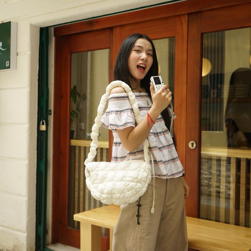 [CHU BAG] Túi đeo chéo chần bông trắng có thể điều chỉnh dây Đeo Vai Nữ 1