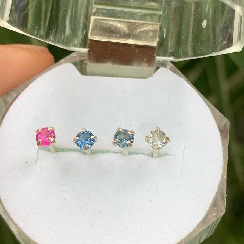 Hoa tai bạc gắn đá Spinel thiên nhiên 3mm nhỏ xinh đá  spinel cobalt 4