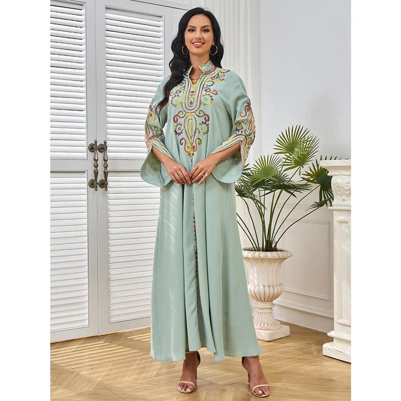 Middle East Saudi Abaya Dubai Travel Party 2025 New Rope Embroidery Elegant Long Sleeve Dress