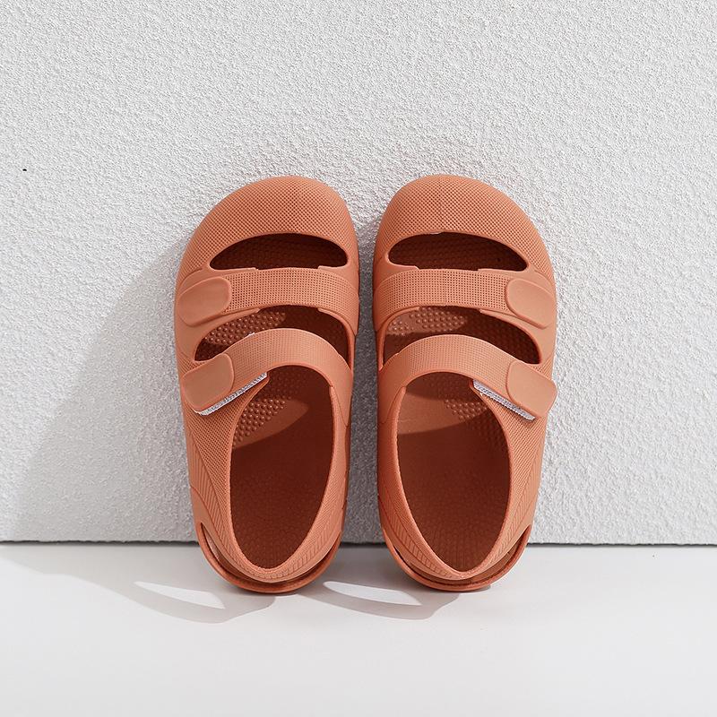 Product Introduction of 24-Year New Children's Closed Toe Soft Plastic Velcro Men's and Women's Baby Water-Stepping Sand Shoes Hole Shoes 22