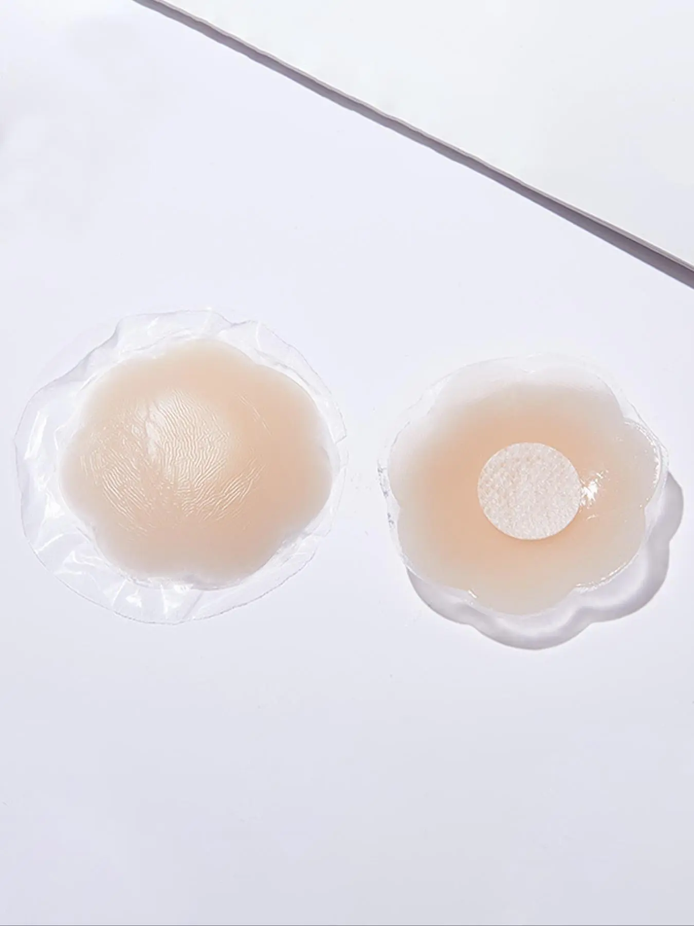 Women 1 Pair Flower Shaped Silicone Nipple Cover, Invisible Chest Stickers for Daily Wear, Women Lingerie Accessories for All Seasons