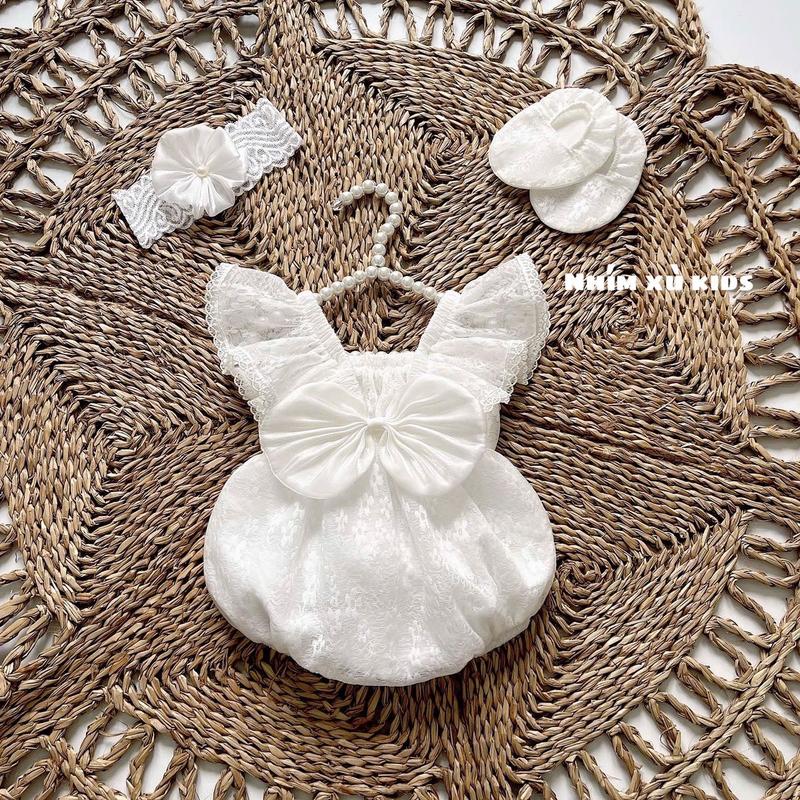 3-12kg Body Trắng Cánh Tiên NHÍM XÙ KIDS Cho Bé Gái Sơ Sinh Đầy Tháng Thôi Nôi Chất Ren Nhật Mát Rượi B132