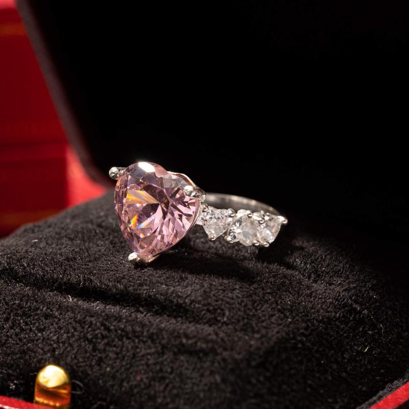 KL0017HONG Nhẫn Bạc Nữ Đai 6 Tim Đá Chủ Tim Hồng Heart Cut 12.0ly Trang sức ECZ