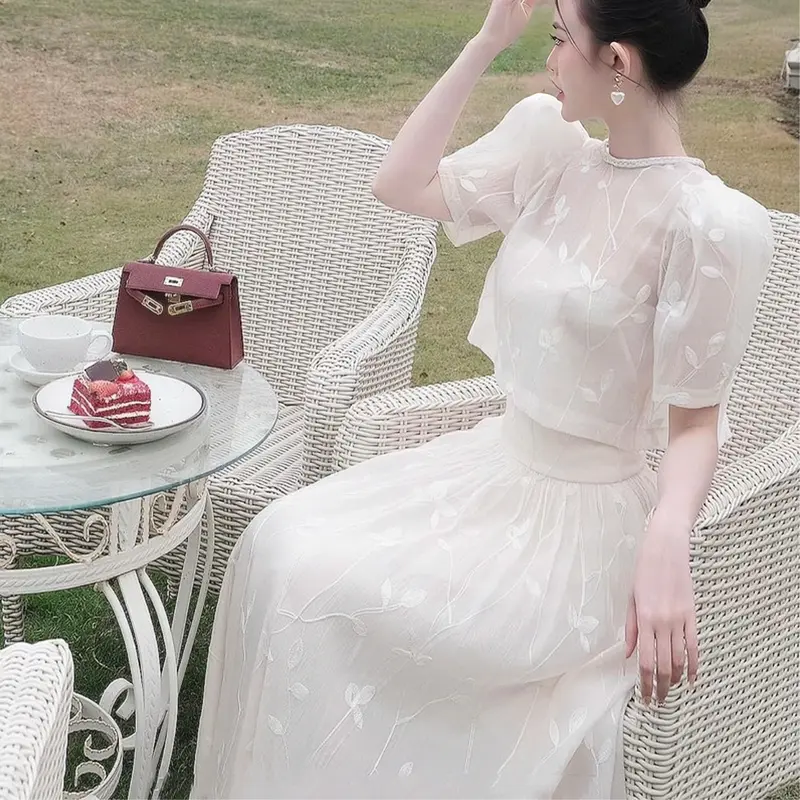 Set đồ nữ vải tơ thêu lá 3 món: áo 2 dây, áo khoác ngoài, chân váy dài sang chảnh màu trắng màu nude đi tiệc, đi chơi Women Dress 3