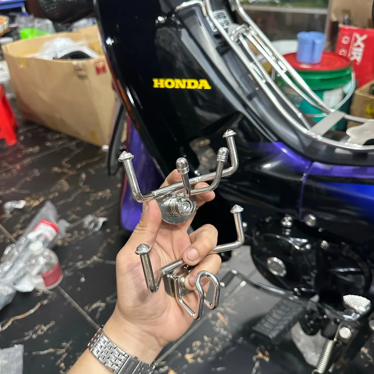 Phụ kiện,  Móc treo đồ inox cho xe máy