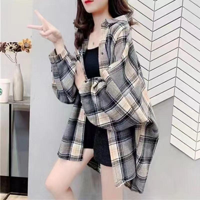 Áo Sơ Mi Kẻ Sọc, Len Dày Chải, Dáng Rộng Vừa Vặn, Dài Trung Bình Dành Cho Nữ, Thích Hợp Cho Mùa Thu Và Mùa Đông, Hàng Mới Về, Phong Cách Hồng Kông, Áo Khoác Sơ Mi Dễ Phối Đồ Thời Trang 5