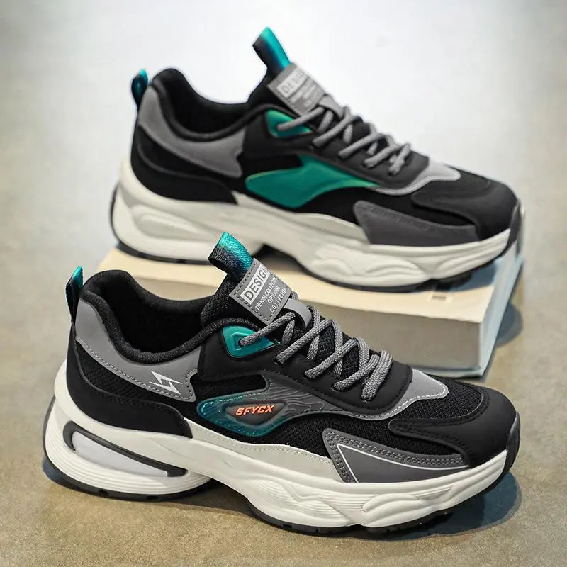 NEW Model Sepatu Pria Sport-Bahan Sintetis Kombinasi Kain Berjaring Outsole Anti Licin