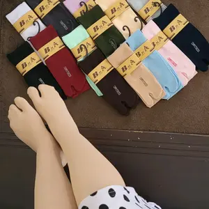 kaos kaki jempol SELUTUT nilon polos / kaos kaki jempol sedengkul Wanita