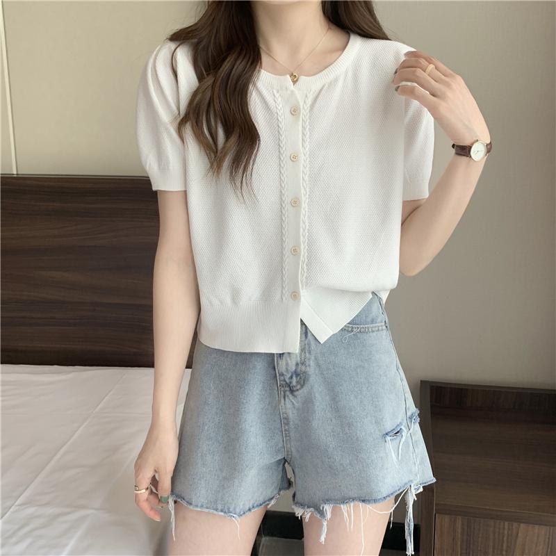 Product Introduction of Áo Thun ngắn Tay Phong Cách Mới Mùa Hè, Cổ Chữ O, Dễ Phối Đồ Dành Cho Nữ, Ngắn Ngắn Tay, Một Hàng Cúc, Áo Cardigan Dệt Kim, Đơn Giản 23