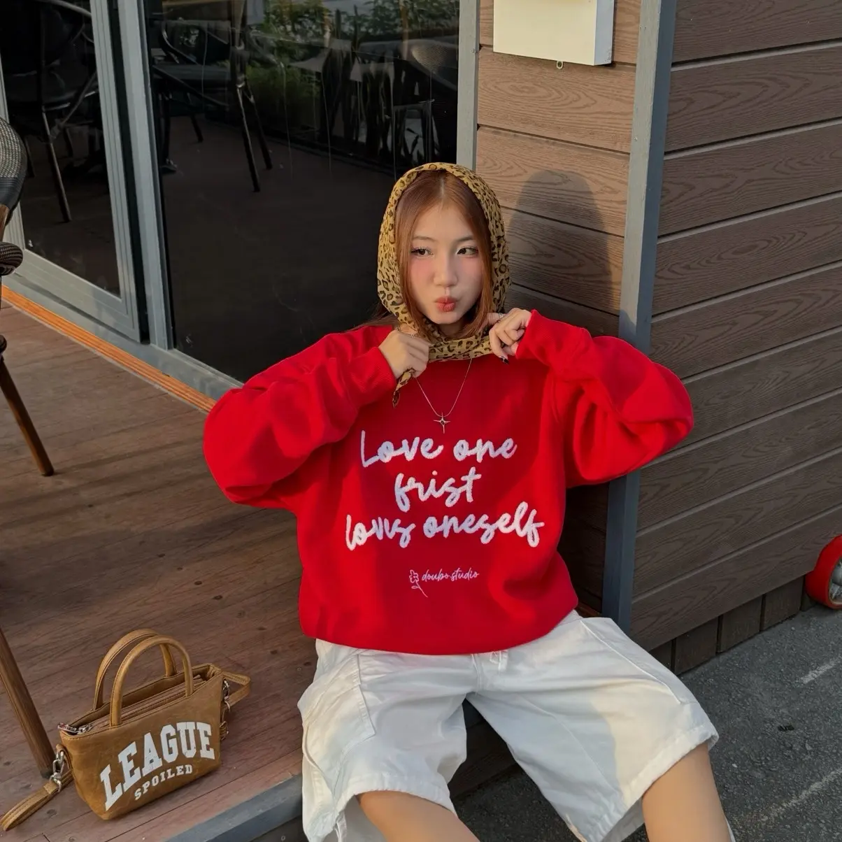 Áo Sweater thêu xù Doubo studio, chất nỉ bông