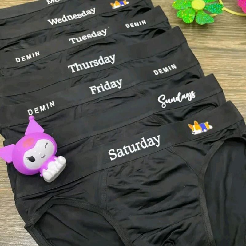  M 04: Combo 7 quần  sịp Chéo Nam màu đen  . Chất  vải thun lạnh cao cấp.  in hình Cún rễ thương 