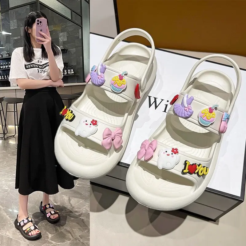 Dép bánh mỳ nữ, sandal 2 quai ngang gắn sticker siêu hot 0