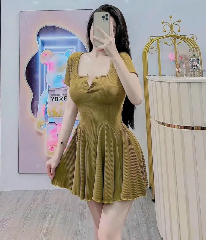 Đầm Thun Tăm Lạnh Tay Ngắn Cổ Vuông Dáng Xòe Kèm Quần Rời Tôn Dáng Ôm Body Nữ Women Kem Dress Xám 2