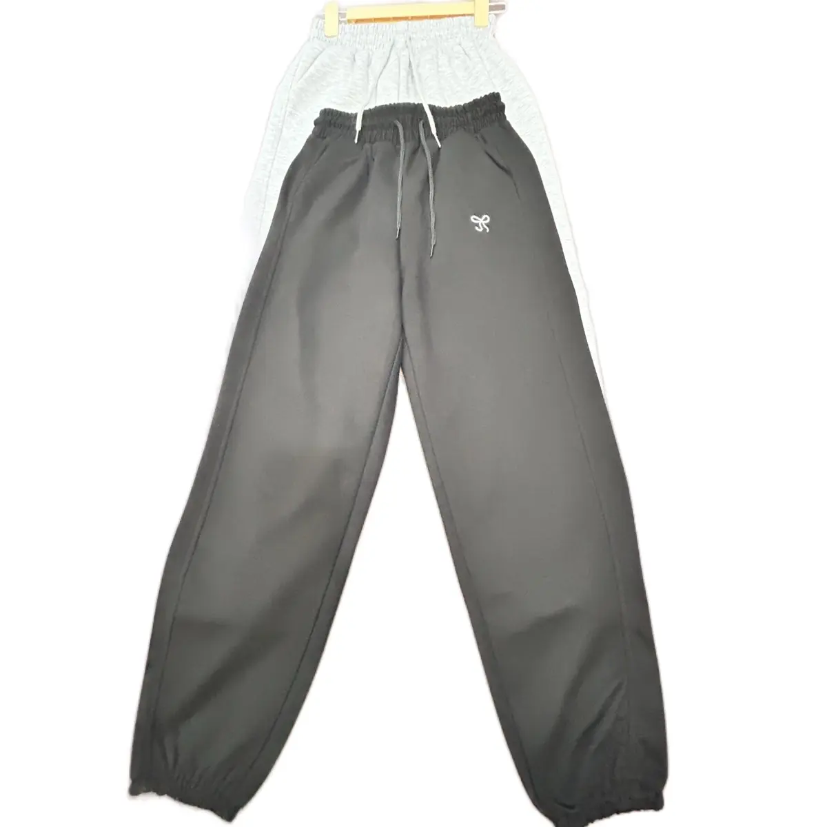 QUẦN NỈ THÊU NƠ BO GẤU CẠP CHUN. DÁNG JOGGER PHONG CÁCH THỂ THAO