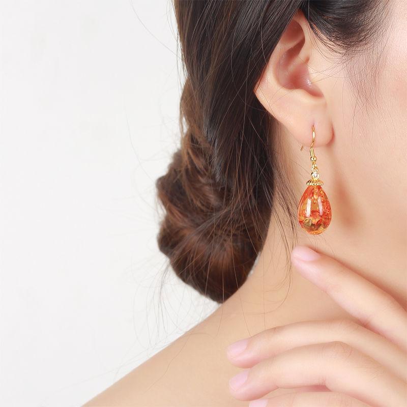 Product Introduction of Natural amber floral earrings, fashionable and versatile women's earrings, ethnic style earrings, pure silver ancient gold ear hooks 4