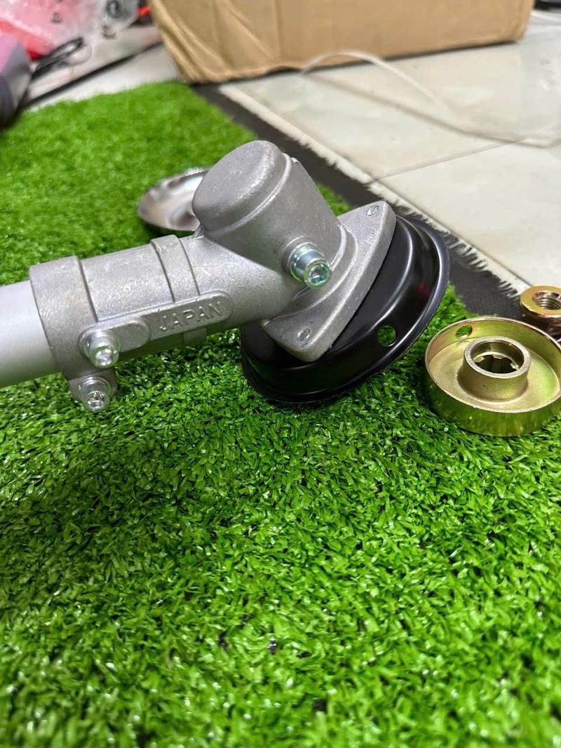 Product Introduction of Máy Cắt Cỏ Mitsubishi TL63-Nòng 48 Li (63cc) Giựt Thường Tum Rời -Tay Ga Bóp- Đủ Phụ Kiện 8